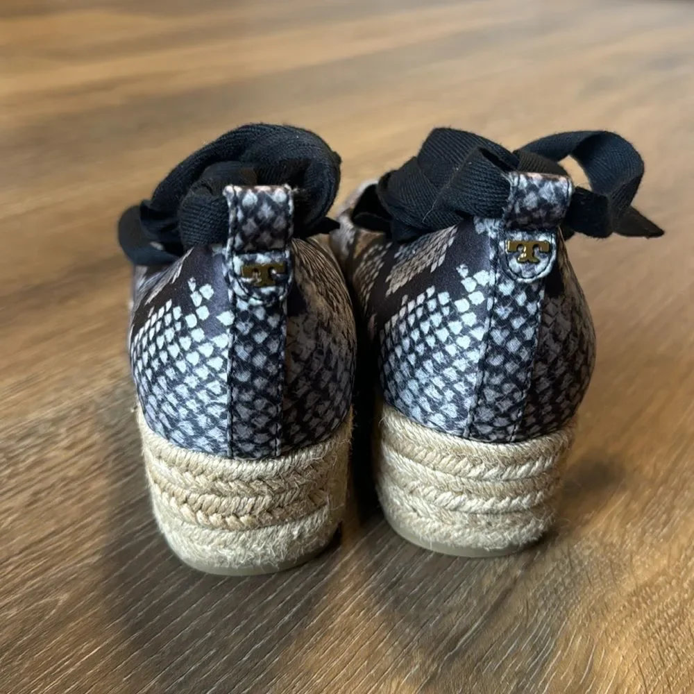 Tory Burch Women's Heather Ankle Wrap Wedge Espadrilles Snake Print Size 9.5 M